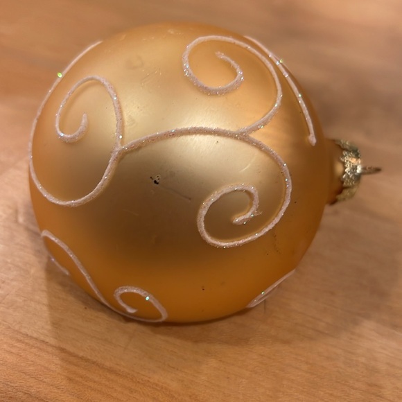 Large Glass Christmas Ornament - Picture 6 of 8